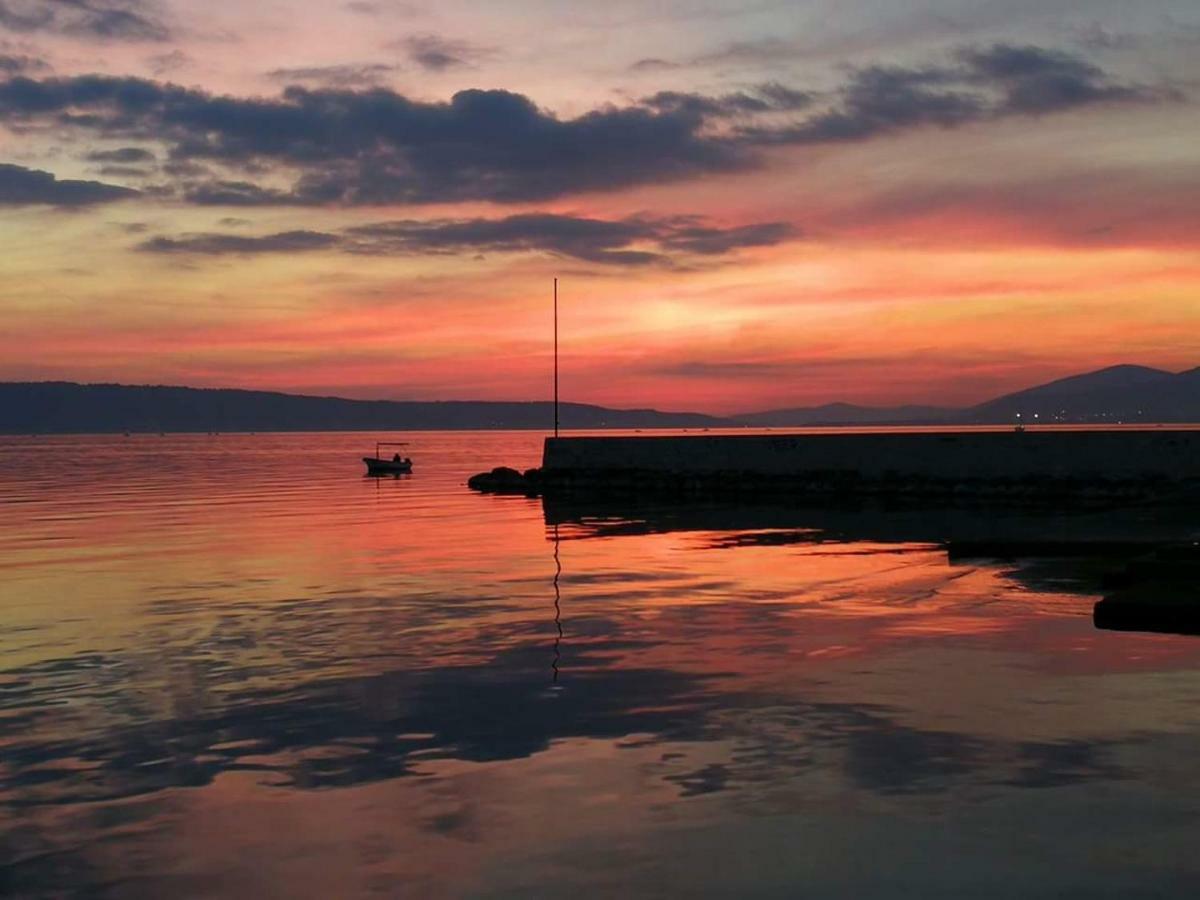 Apartments Magli Kastela Bagian luar foto
